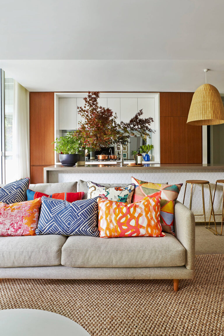 Cushion Arrangement Tips